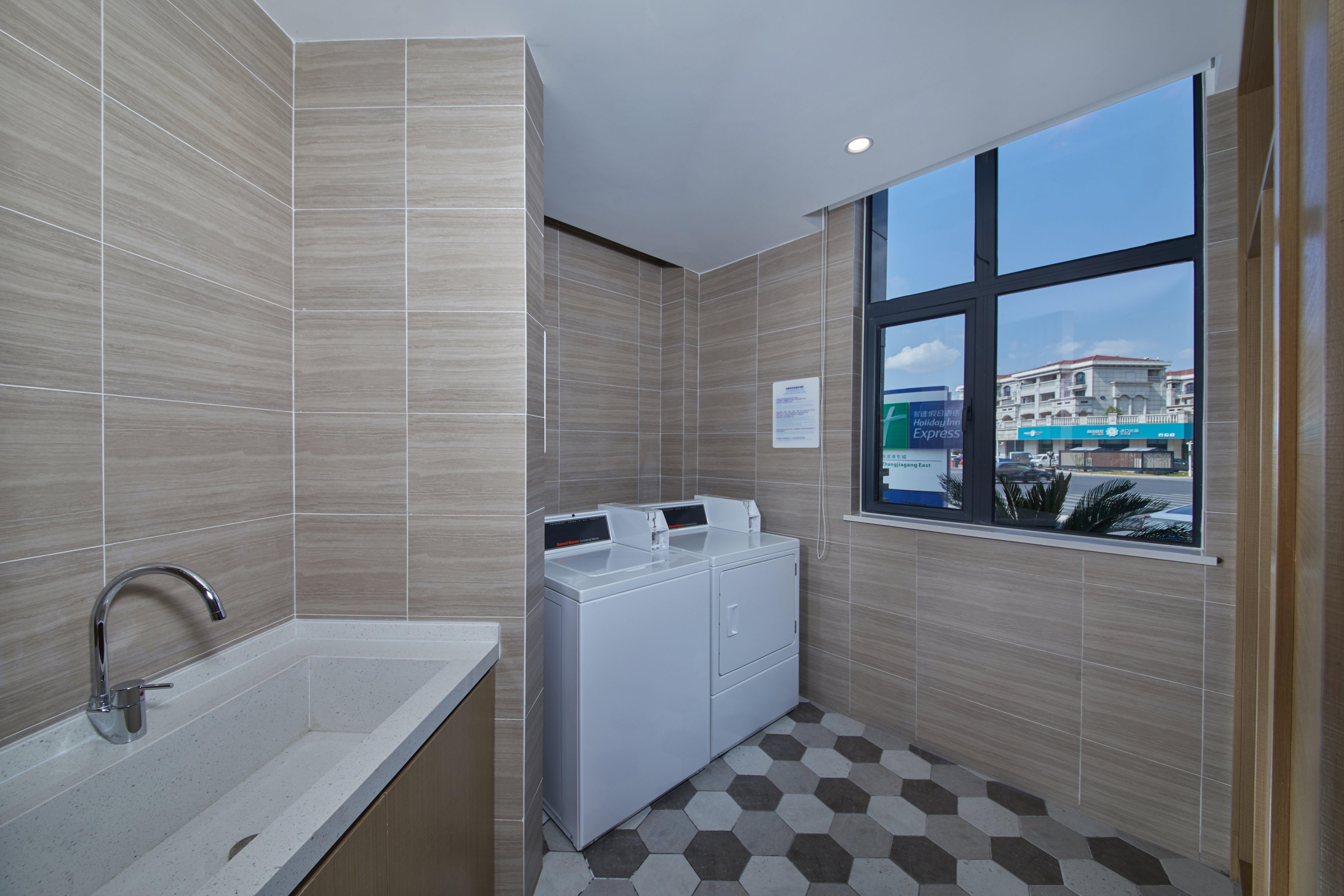 Holiday Inn Express Zhangjiagang East By Ihg Ngoại thất bức ảnh