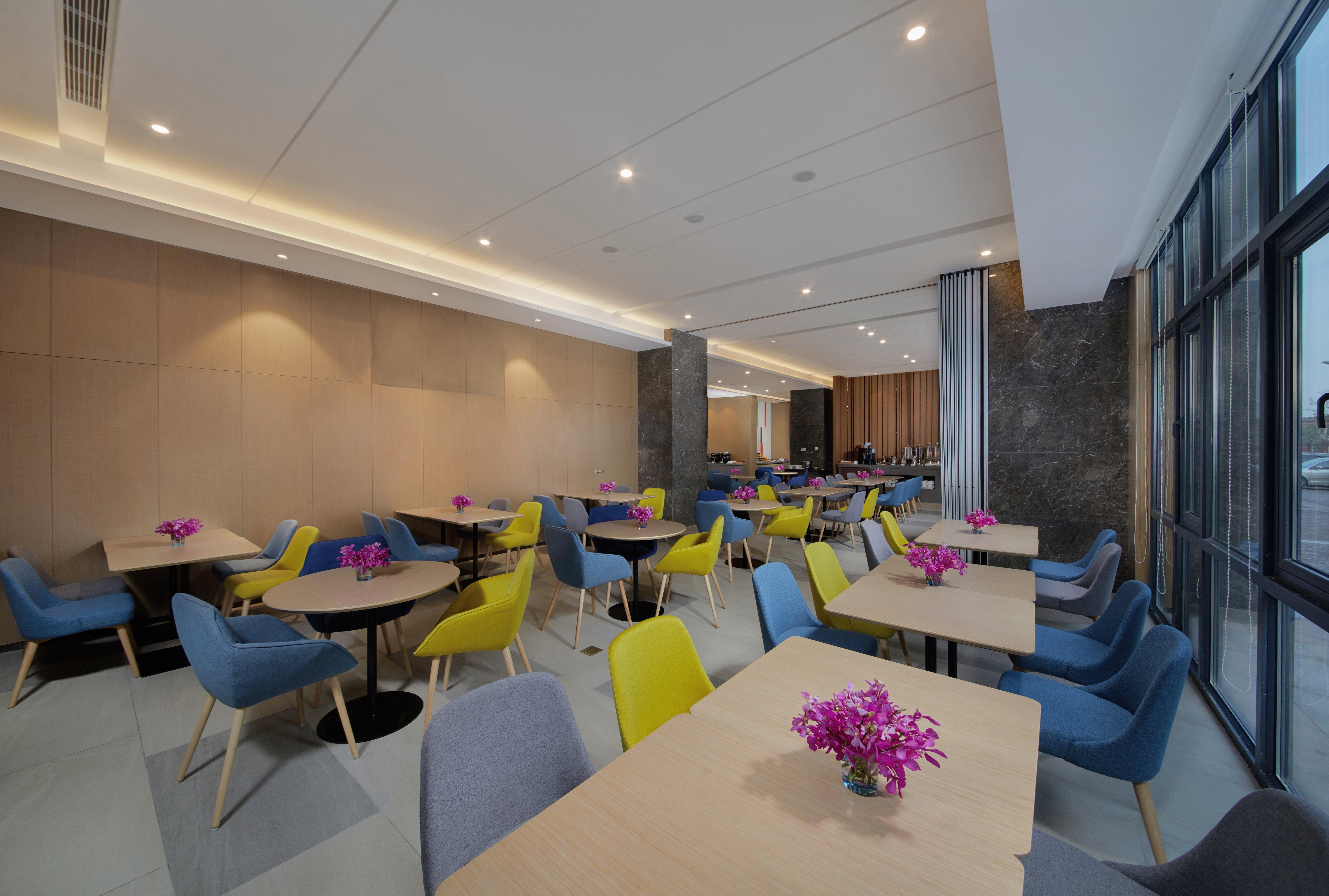 Holiday Inn Express Zhangjiagang East By Ihg Ngoại thất bức ảnh
